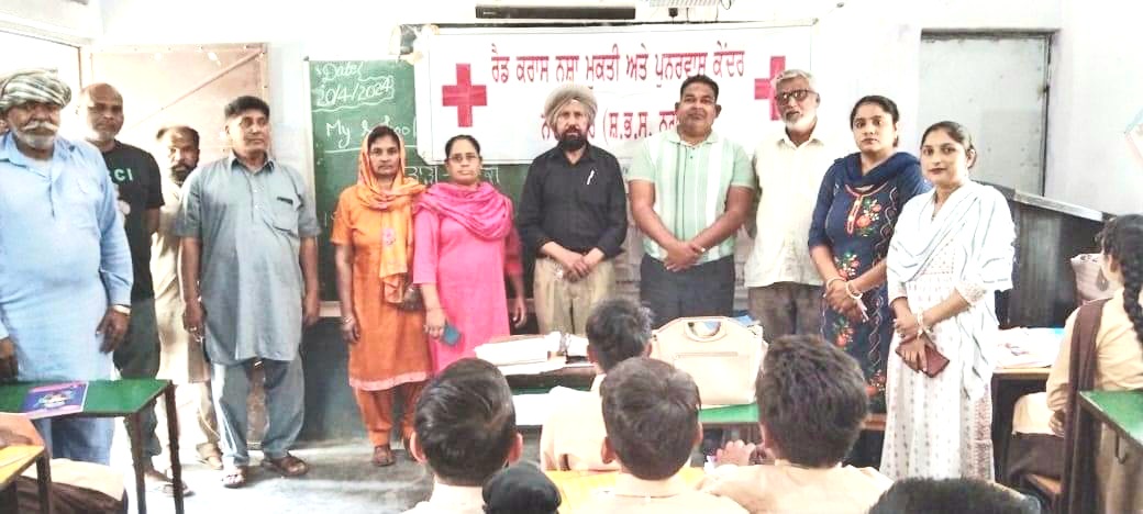 राजकीय उच्च विद्यालय चकली सुजात में "नशा मुक्त भारत अभियान" के तहत जागरूकता शिविर का आयोजन किया गया।
